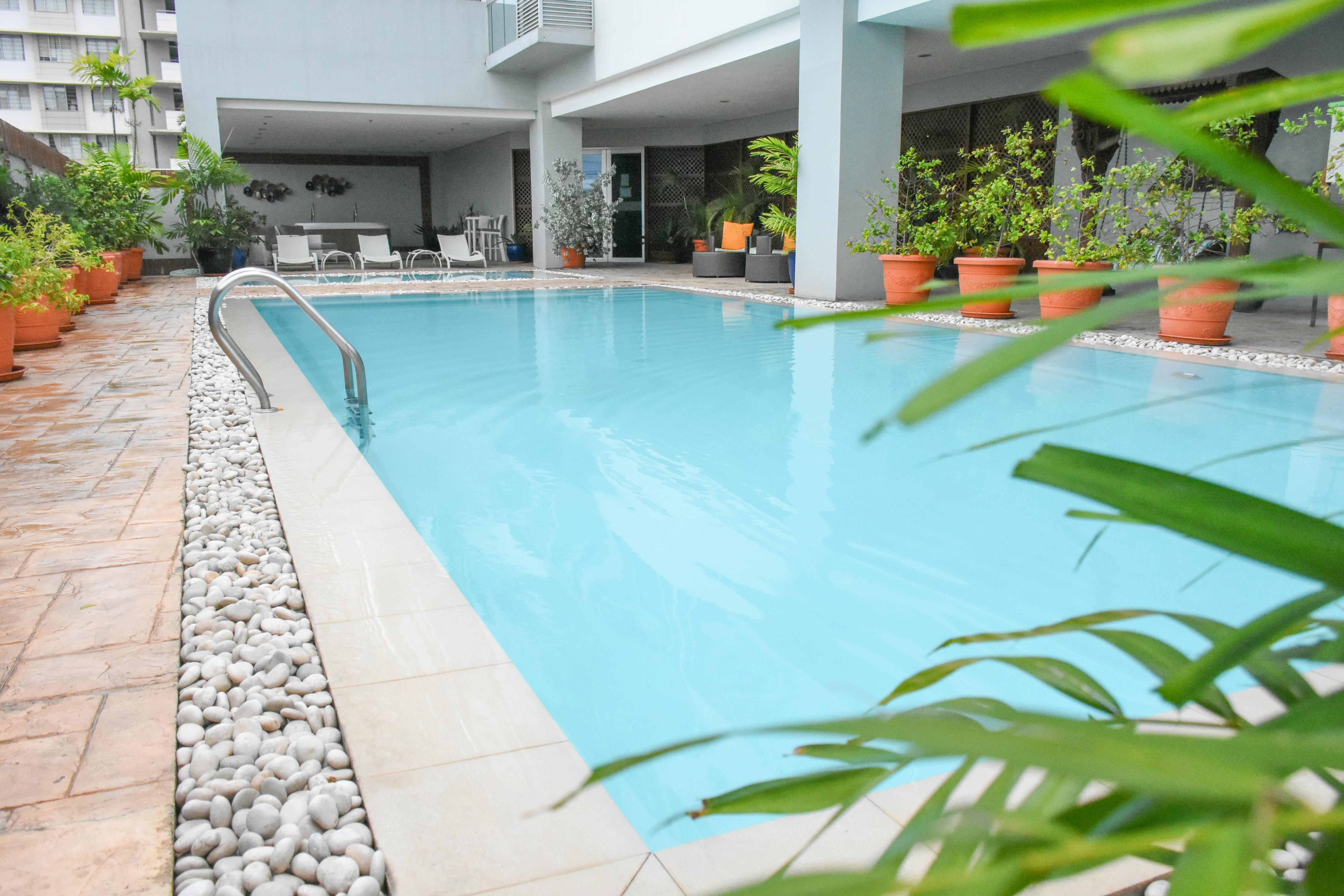 Alicia Apartelle Aparthotel Cebu Exterior photo